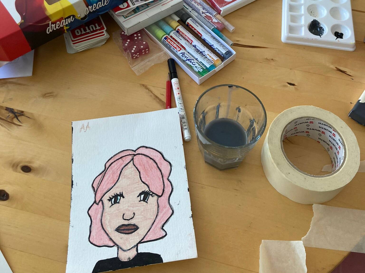 tschegg-in_schreibtisch.jpg tschegg-in_schreibtisch.jpg